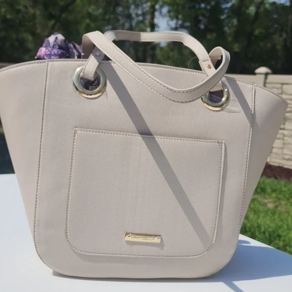 NWT BETSEY JOHNSON BEIGE LARGE TOTE - Picture 5 of 8